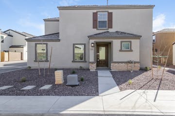 8227 W Odeum Ln Phoenix, AZ 85043